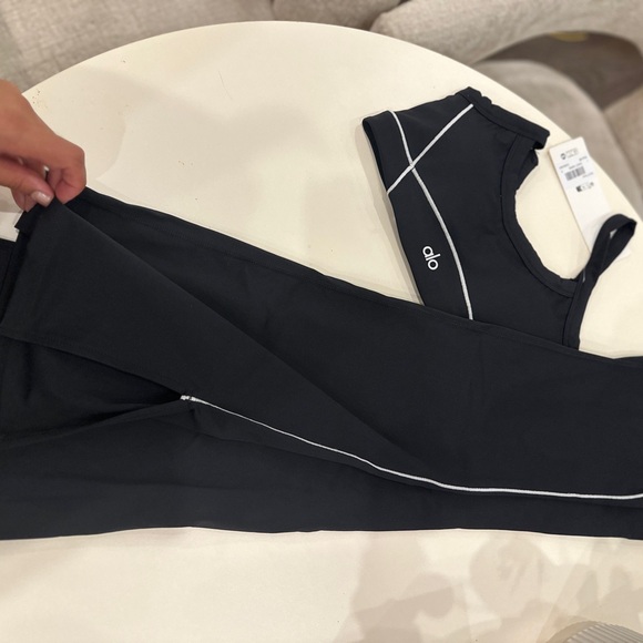 ALO Yoga Black Top with White Accents - Picture 3 of 4